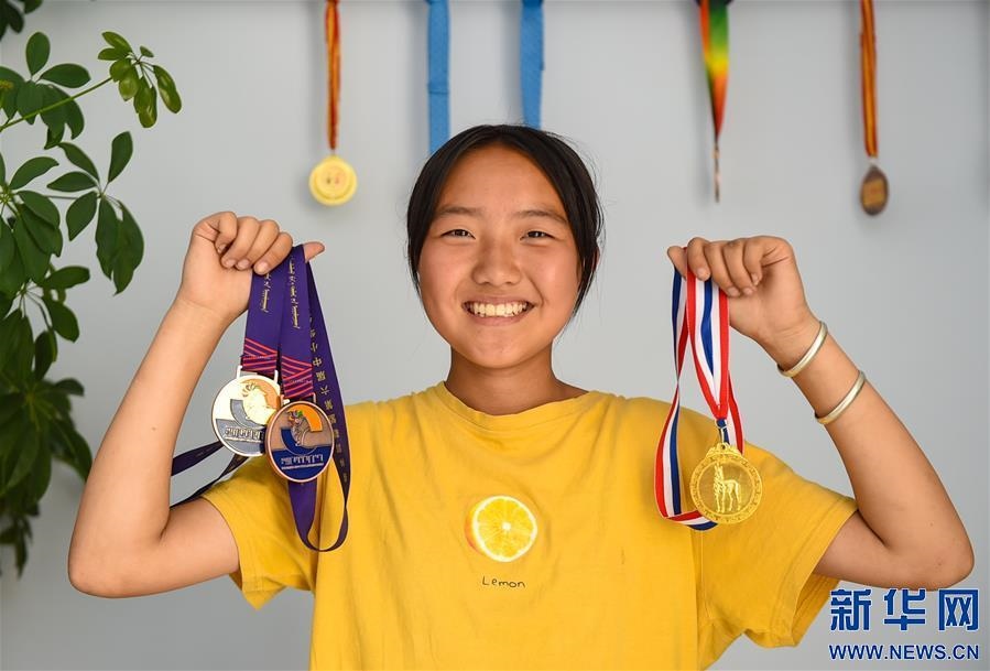 (特別的暑期生活·圖片故事)(6)草原女孩錫林花的暑期“歡樂時(shí)光”