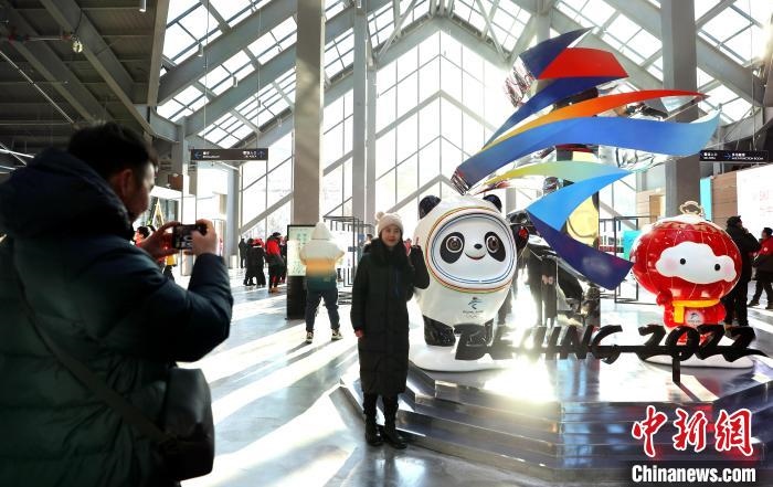 圖為滑雪場現(xiàn)場。　許婷 攝