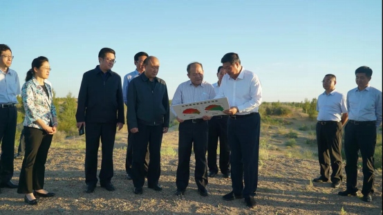 1599443492104587.png 國(guó)家發(fā)改委副主任兼國(guó)家統(tǒng)計(jì)局局長(zhǎng)寧吉喆在庫(kù)布其考察調(diào)研405.png