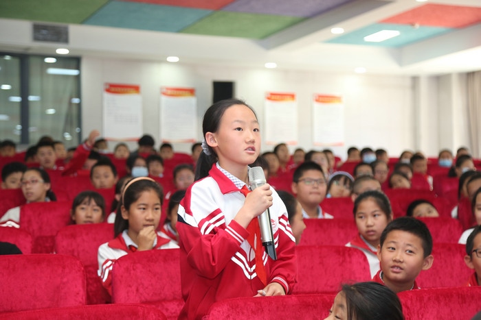 1622821339304127.jpg 4.學(xué)生參與有獎(jiǎng)問(wèn)答互動(dòng).JPG