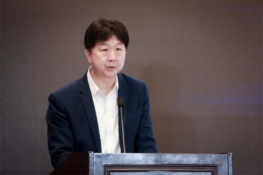 中國(guó)民主法制出版社黨委書記、社長(zhǎng)、總編輯 劉海濤