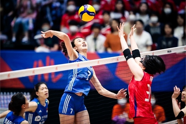 王媛媛扣球。圖片來源:國際排聯(lián)