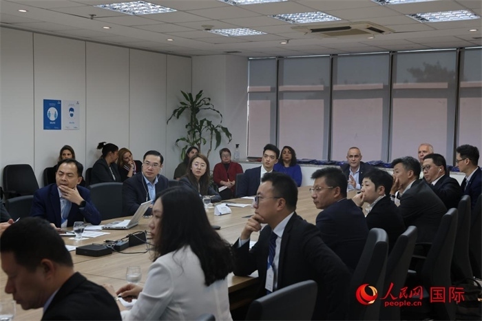 與會代表參與座談交流。（人民網(wǎng)記者 時元皓攝）