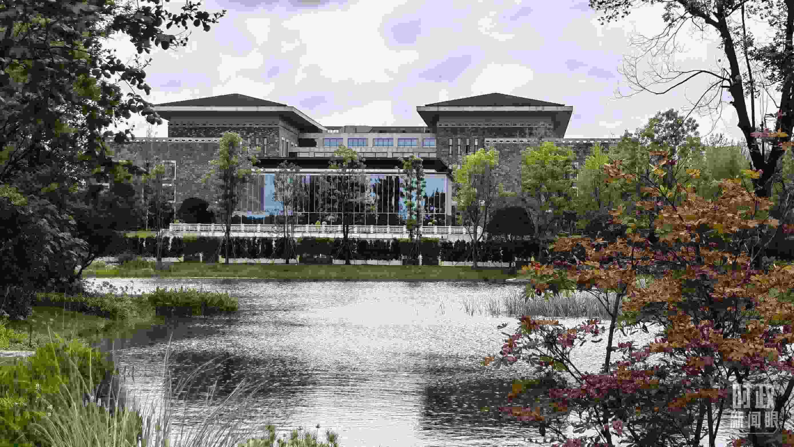 當天，中印尼兩國元首在“錦蓉莊”舉行會見。（總臺央視記者韓銳拍攝）