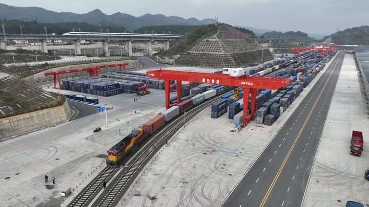 繁忙的貴陽國際陸港。貴陽綜保區(qū)供圖