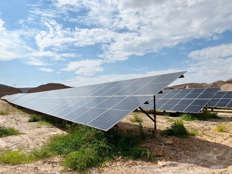 甘肅白銀深部銅礦廢石場100兆瓦光伏發(fā)電項目。受訪者供圖