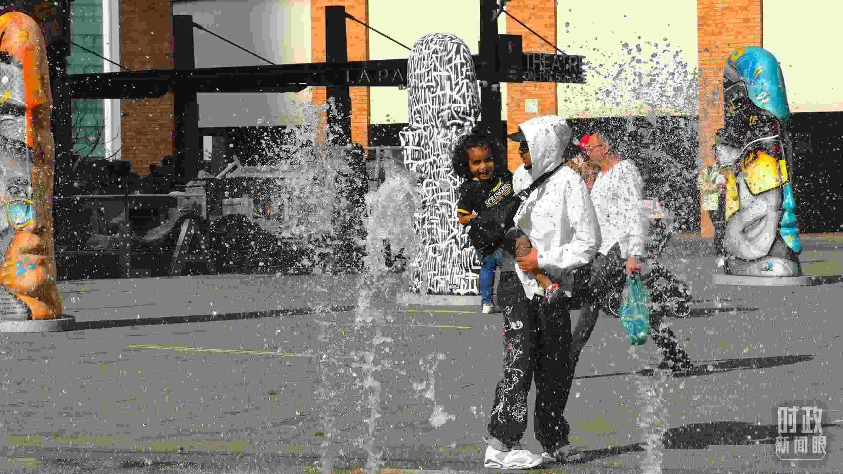 △約翰內(nèi)斯堡街頭。（總臺(tái)央視記者韓銳拍攝）