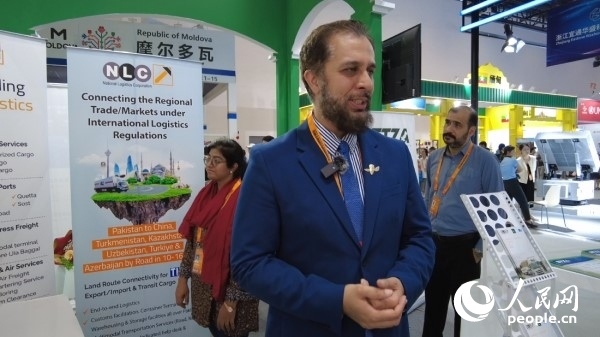 9月2日，巴基斯坦駐華使館商務(wù)參贊古拉姆·卡迪爾接受人民網(wǎng)記者采訪。人民網(wǎng)記者 趙雯博攝