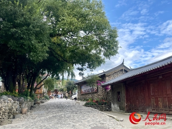 玉湖村村景。人民網(wǎng) 周靜圓攝