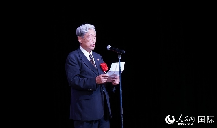 全華聯(lián)會長何德倫發(fā)表致辭。人民網(wǎng) 蔣曉辰攝