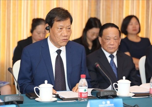 中國社會(huì)工作聯(lián)合會(huì)會(huì)長陳存根致辭。主辦方供圖