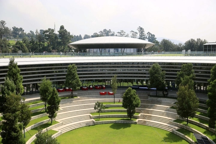 這是在埃塞俄比亞首都亞的斯亞貝巴拍攝的河岸綠色發(fā)展項目設施之一科技博物館（9月16日攝）。新華社記者 汪平 攝