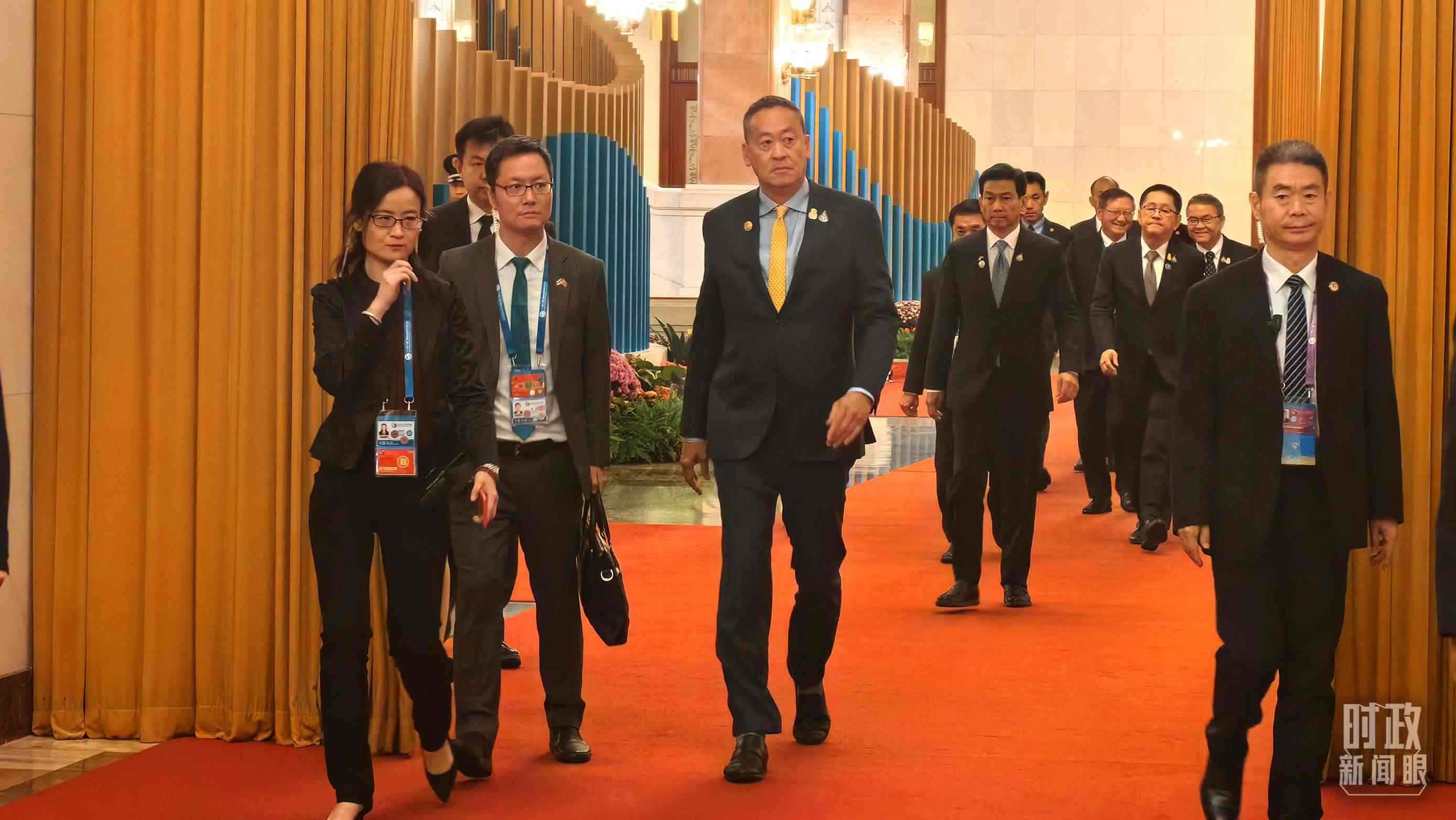 △即將參加會見的泰國總理賽塔。（總臺央廣記者潘毅拍攝）