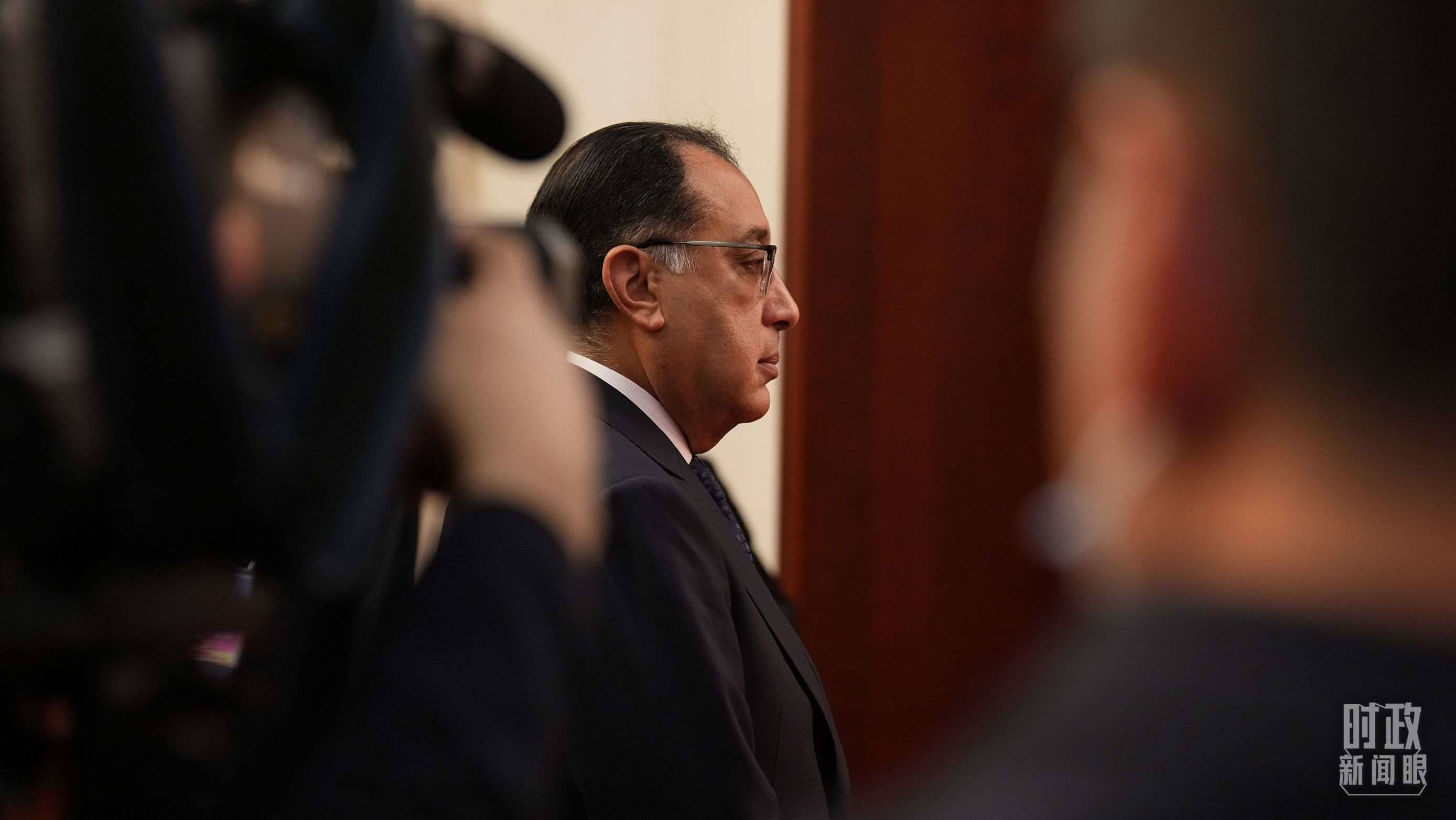 △人民大會堂，埃及總理馬德布利正在等候會見開始。（總臺國廣記者李晉拍攝）