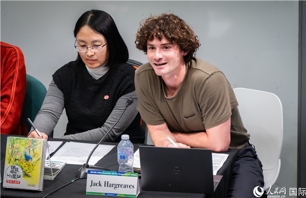 4、英國漢學家沈如風對中國文學譯作的未來充滿期待。郭錦標攝