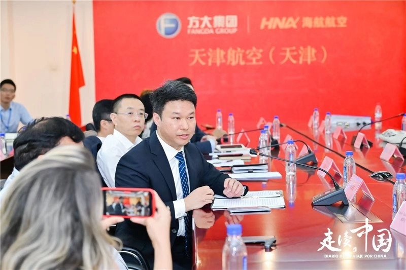 巴航工業(yè)大中華區(qū)商用飛機(jī)客戶支援經(jīng)理楊海波。主辦方供圖