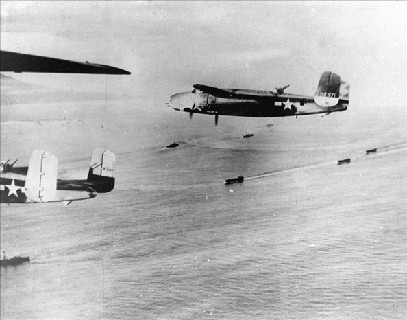 1942年4月18日，美國(guó)航空母艦甲板上B－25解放式轟炸機(jī)起飛轟炸東京工業(yè)區(qū)域，此為日本首次受盟軍之進(jìn)攻。