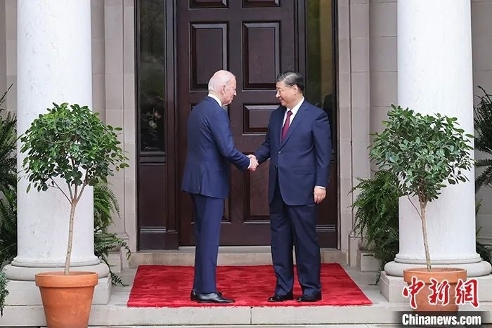 當(dāng)?shù)貢r(shí)間11月15日，中國(guó)國(guó)家主席習(xí)近平在美國(guó)舊金山斐洛里莊園同美國(guó)總統(tǒng)拜登舉行中美元首會(huì)晤。中新社記者 盛佳鵬 攝