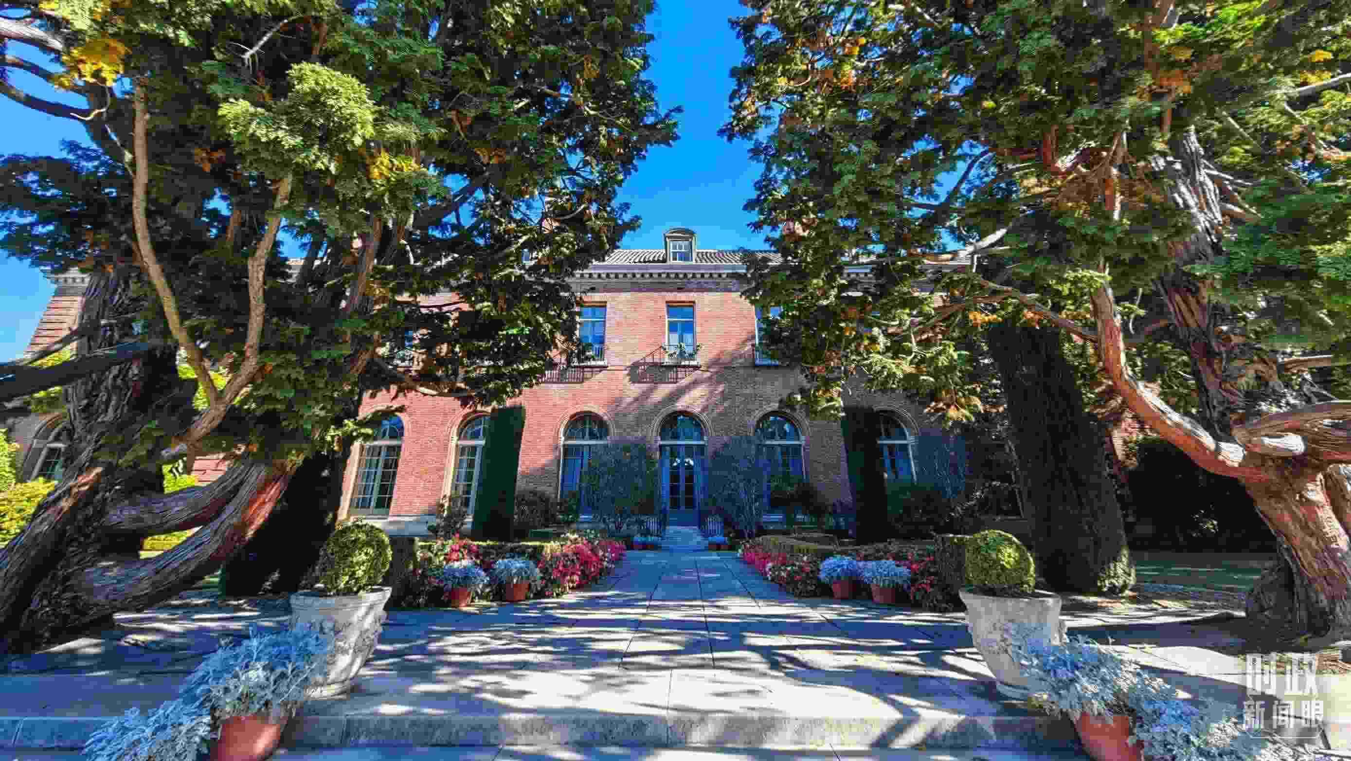 中美元首會(huì)晤在斐洛里莊園舉行。（總臺(tái)央視記者張曉鵬拍攝）