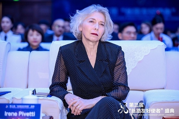 伊雷妮·皮韋蒂參加第三屆“絲路友好使者”盛典頒獎活動。主辦方供圖