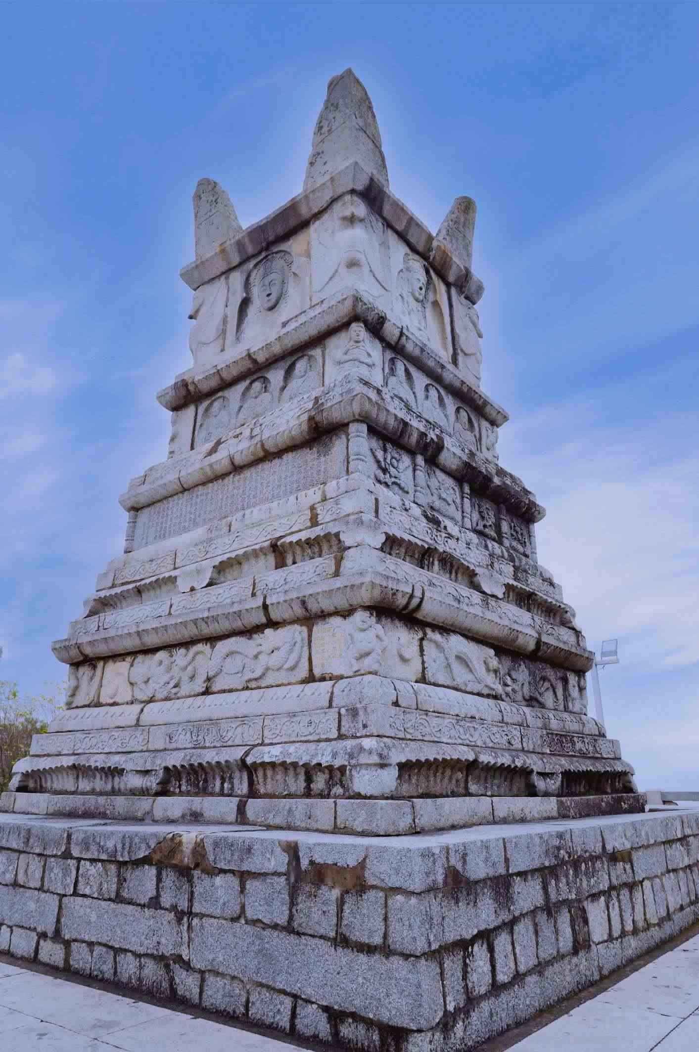 萬壽塔。 陳芝 攝