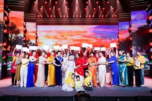 國(guó)家老年大學(xué)教學(xué)成果展演暨2024年春節(jié)特別節(jié)目。國(guó)家開(kāi)放大學(xué)供圖