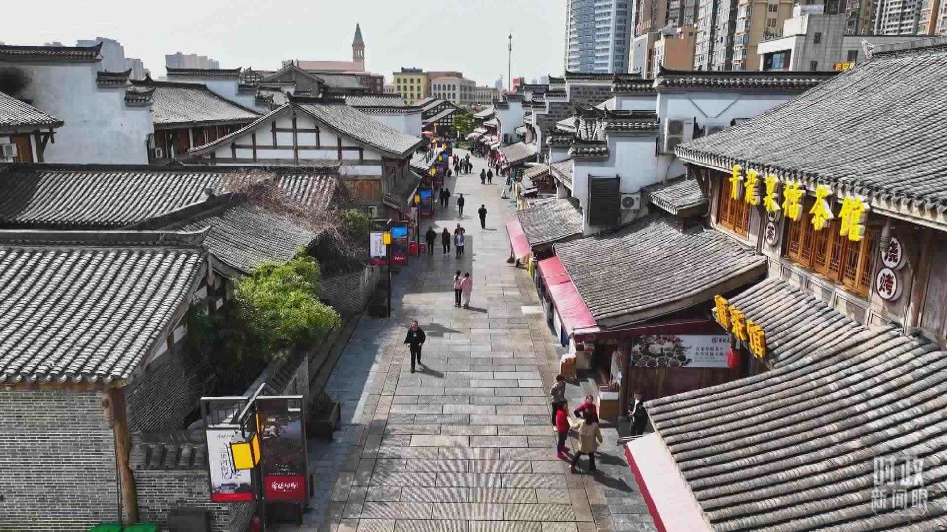 △常德河街。（總臺(tái)記者姚鵬、溫盛強(qiáng)拍攝）