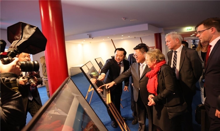 “絲路明珠--杜伊斯堡上海電影周”開(kāi)幕。依琳攝