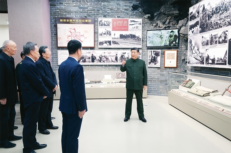 2024年2月1日至2日，中共中央總書記、國家主席、中央軍委主席習(xí)近平來到天津，看望慰問基層干部群眾。這是2日上午，習(xí)近平在平津戰(zhàn)役紀(jì)念館考察。 新華社記者 鞠鵬/攝