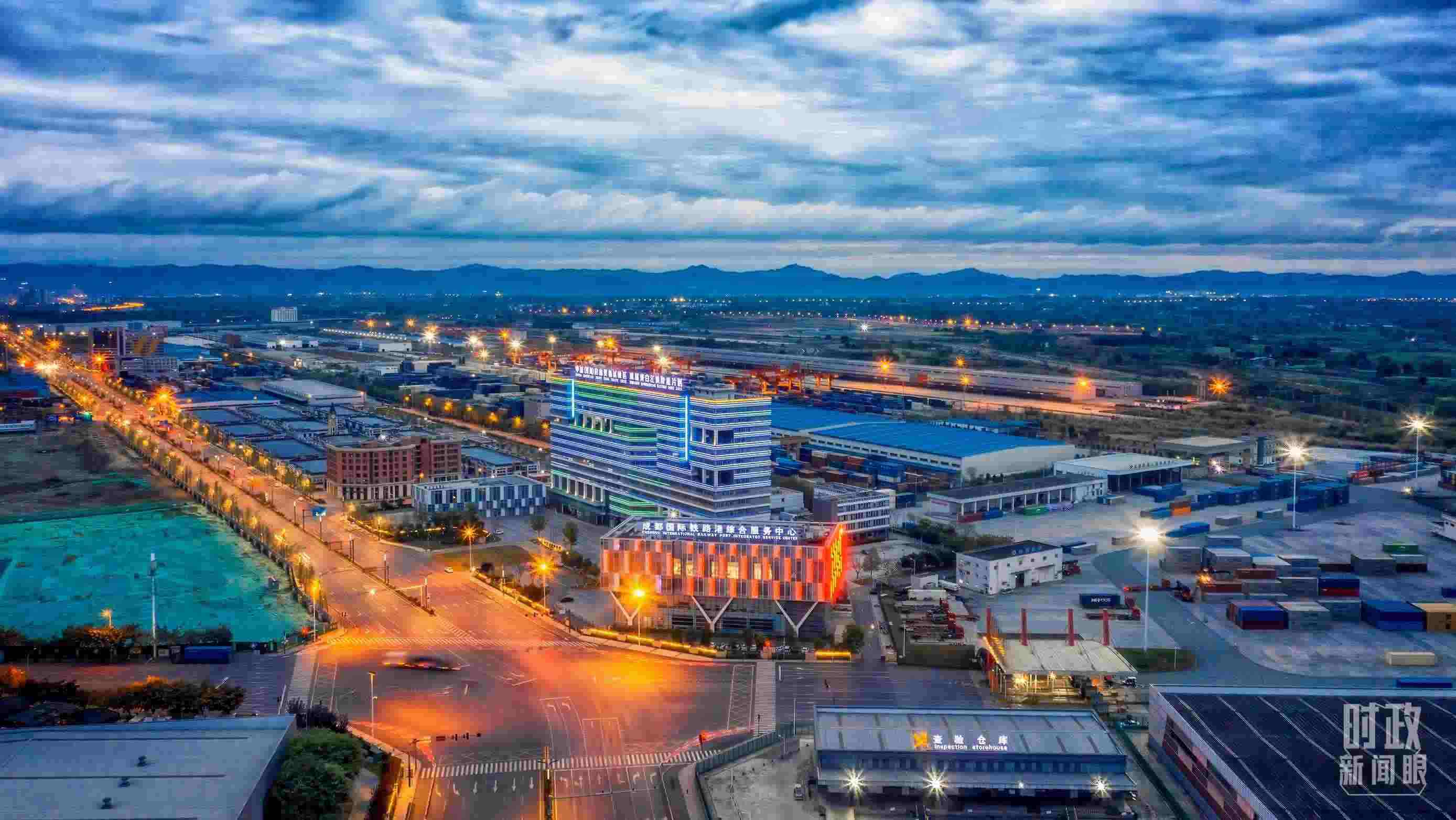 △成都國際鐵路港內陸港口。（圖/視覺中國）
