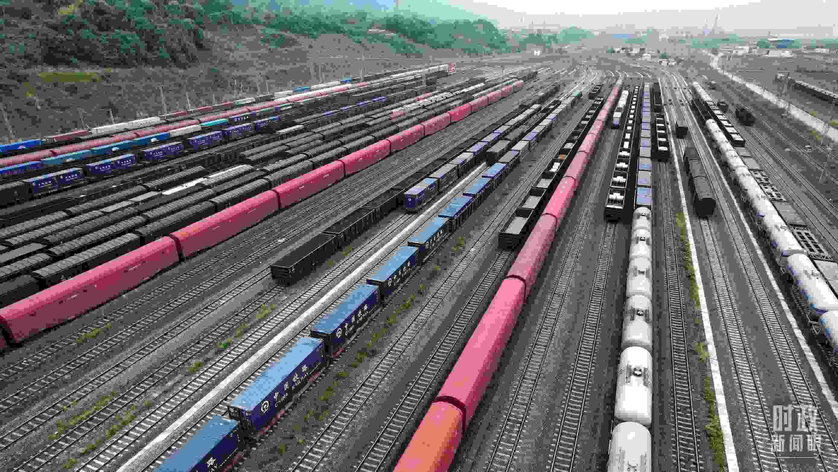 △重慶國(guó)際物流樞紐園區(qū)。（總臺(tái)央視記者范凱拍攝）