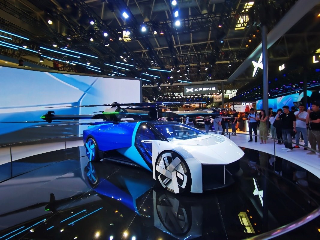 陸空一體式飛行汽車。人民網(wǎng)記者栗翹楚攝