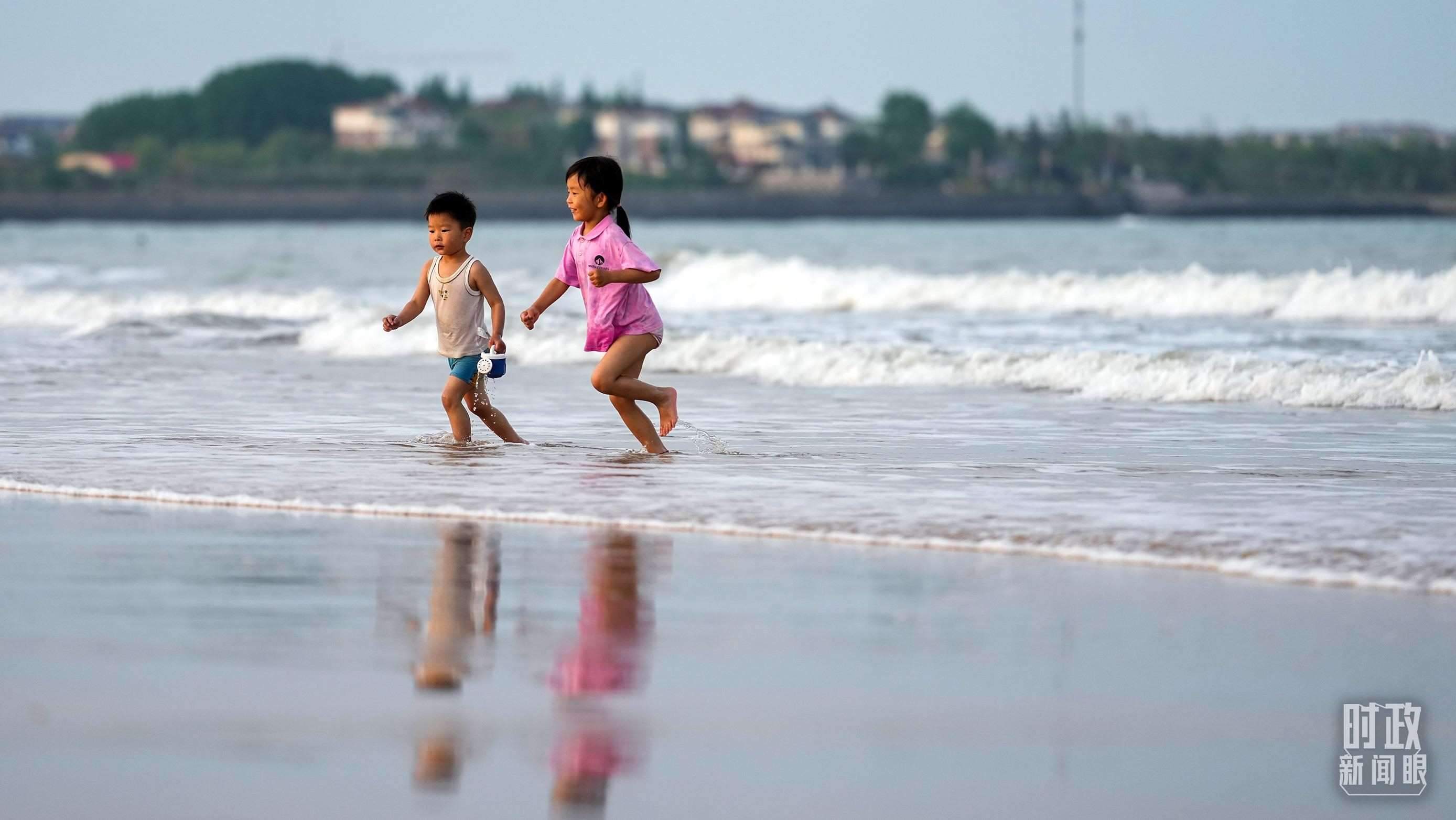 山東日照陽(yáng)光海岸。（總臺(tái)國(guó)廣記者李晉拍攝）