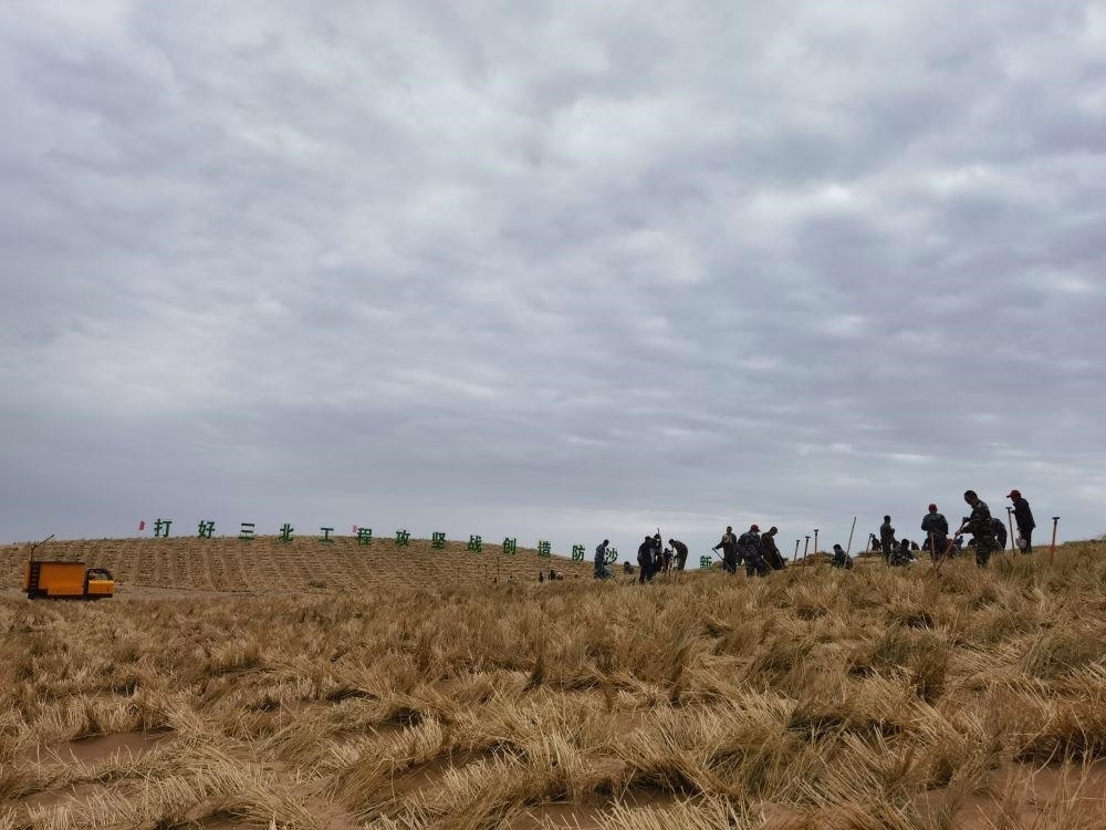 △2023年9月23日，河西走廊—塔克拉瑪干沙漠邊緣阻擊戰(zhàn)在甘肅武威市民勤縣正式啟動。