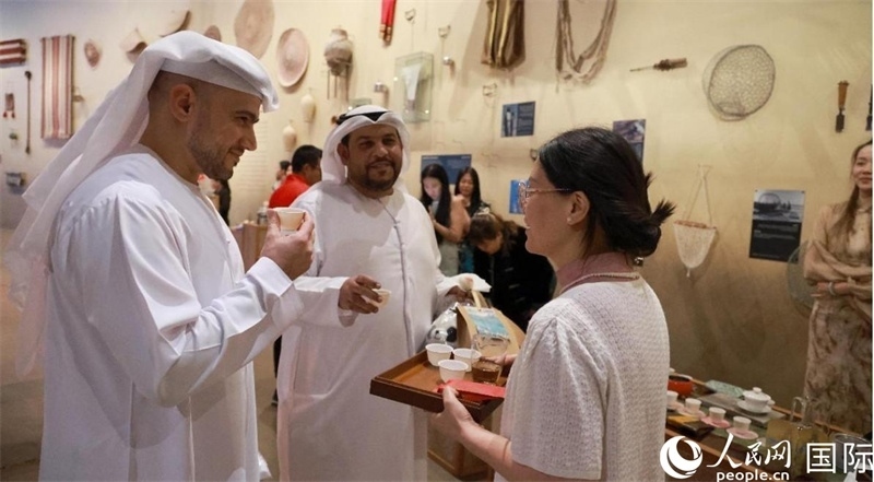 品茶交流。人民網(wǎng)記者 管克江攝