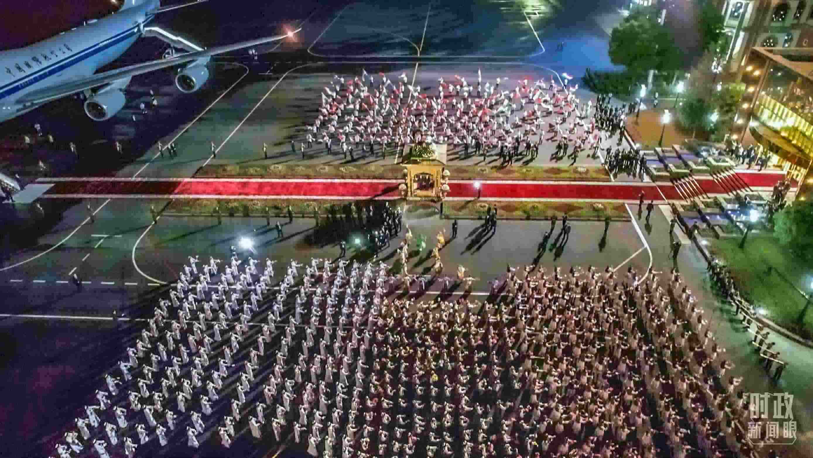 △塔方在機場舉行的盛大迎賓儀式。（總臺央視記者邢彬）