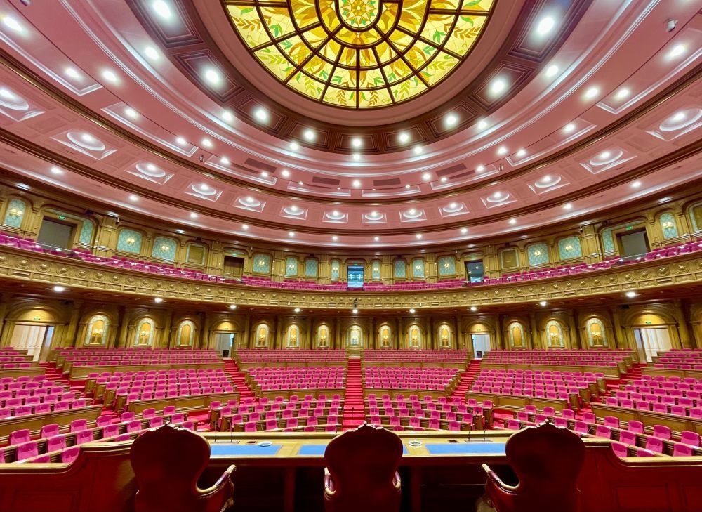 這是在杜尚別拍攝的塔吉克斯坦議會(huì)大樓內(nèi)景。