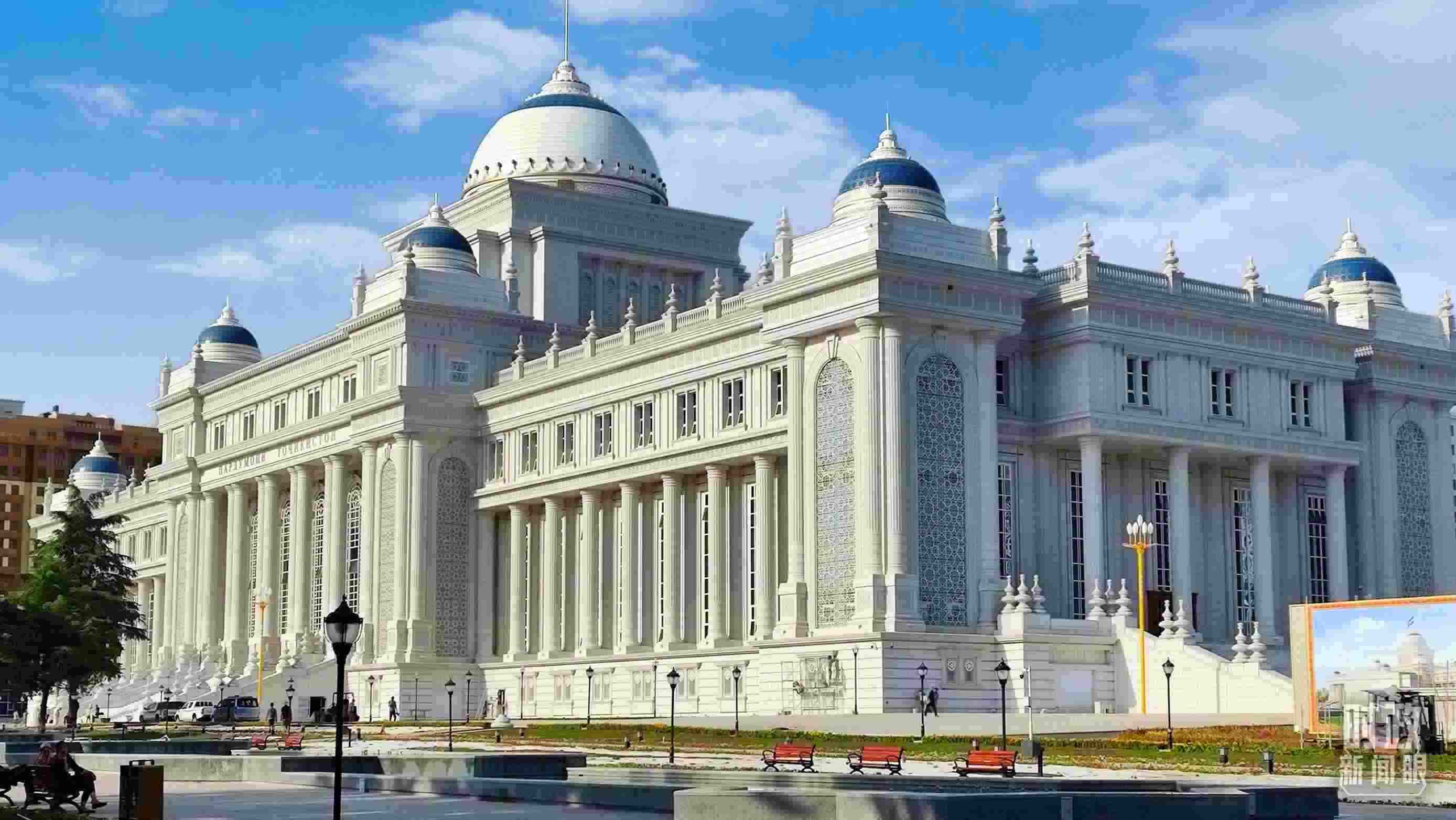 △中方援建塔議會大樓。（總臺記者員志軍拍攝）