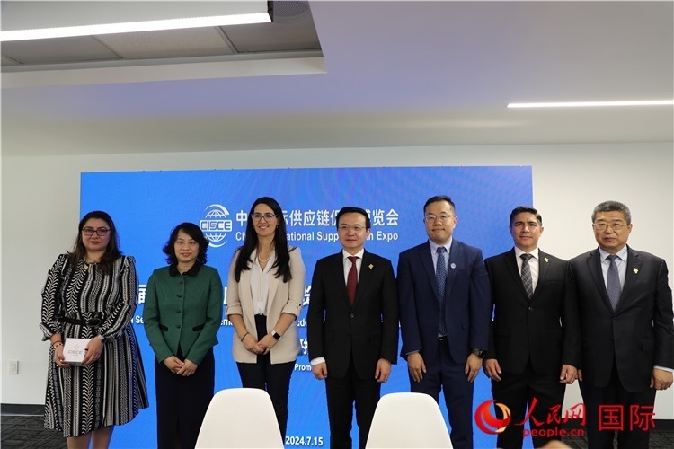 嘉賓合影。人民網(wǎng) 埃內(nèi)斯托·多明戈斯攝