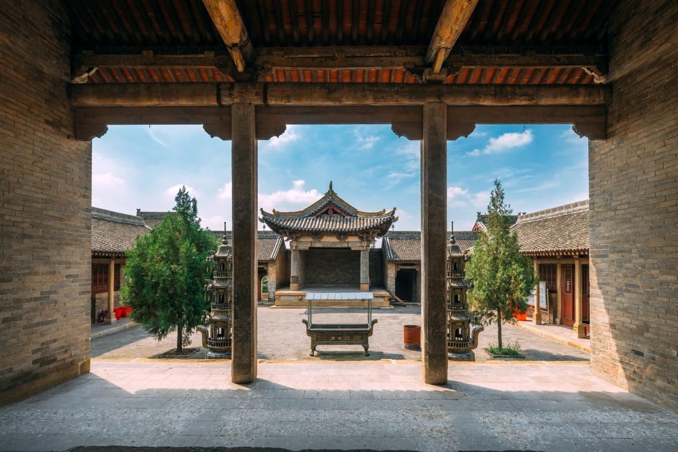 高平市王報(bào)村二郎廟金代戲臺(tái)。蘇唐詩(shī)攝