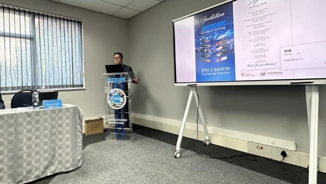 中國駐南非大使館參贊邱忠義致辭。南中經(jīng)貿(mào)協(xié)會供圖