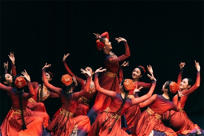 《長(zhǎng)城魂》中的民族舞蹈表演。主辦方供圖