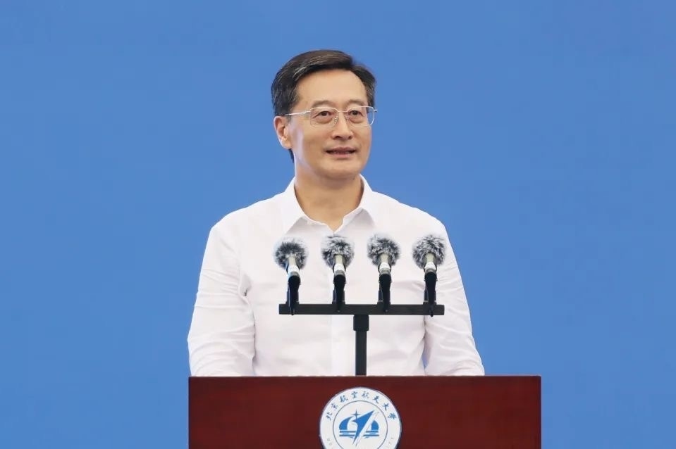 中國工程院院士、北京航空航天大學校長王云鵬在2024級新生開學典禮上講話。校方供圖