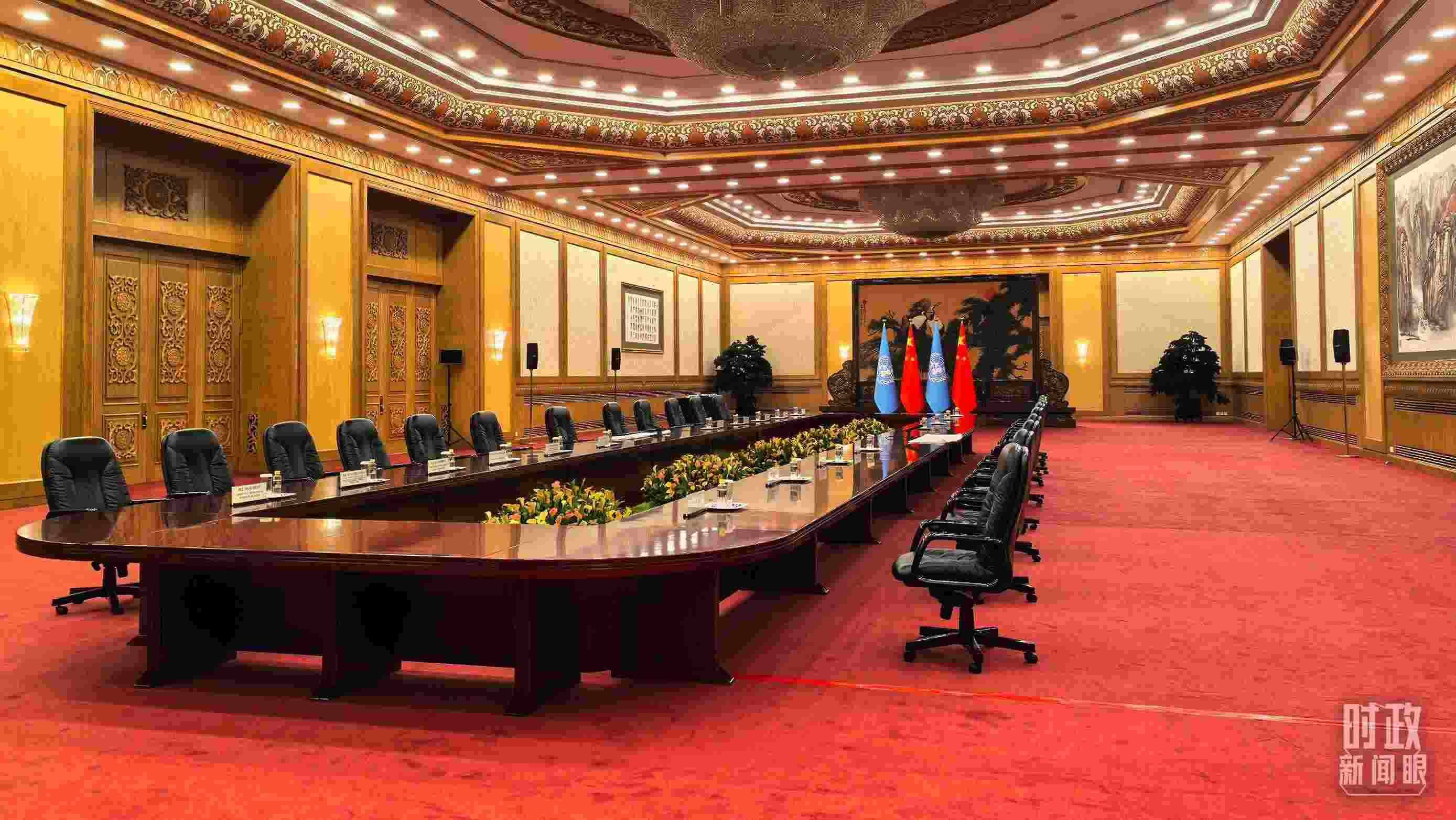  △同聯(lián)合國秘書長古特雷斯的會(huì)見會(huì)場，這是開始前的場景。（總臺(tái)央視記者劉瑞琳拍攝）