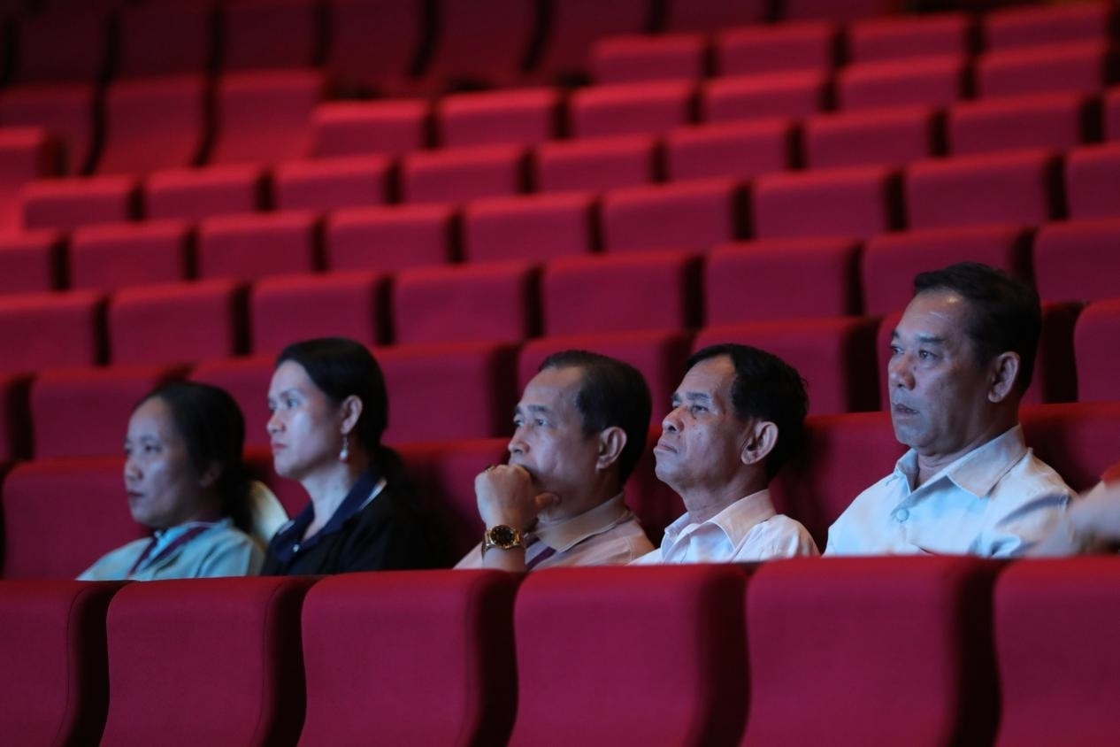 亞洲媒體考察團在觀眾席就座?！吨袊洕芸酚浾?肖翊攝