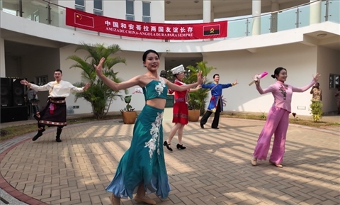 舞蹈《美麗中國》。內(nèi)圖大學孔子學院供圖