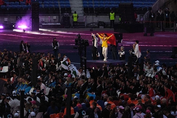 中國(guó)選手登上最高領(lǐng)獎(jiǎng)臺(tái)。人民網(wǎng)記者 于超凡攝