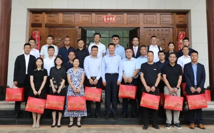 駐尼日利亞使館舉行中秋慰?jī)S活動(dòng)。駐尼使館供圖