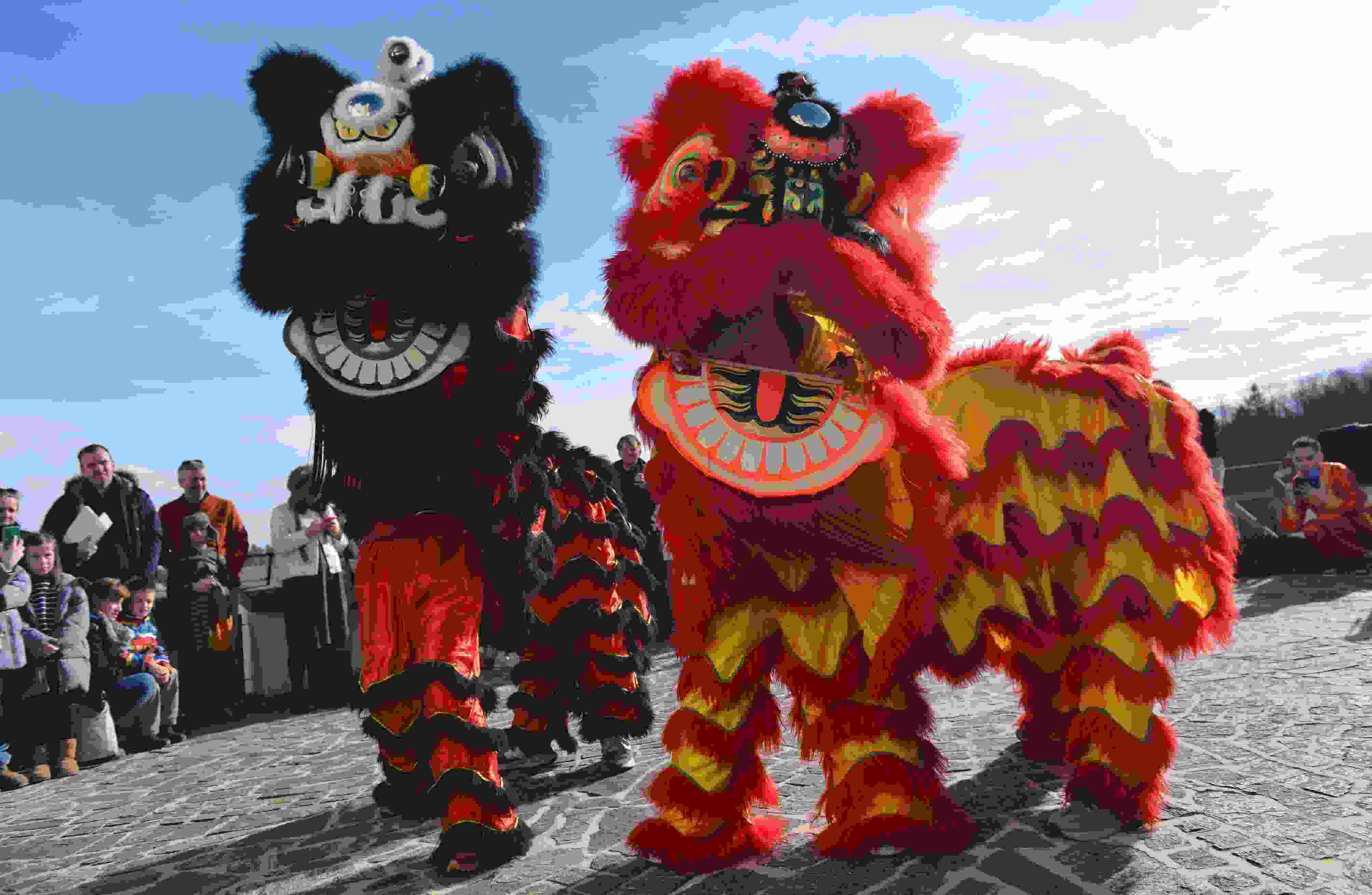 △當(dāng)?shù)貢r間2024年2月4日，克羅地亞克拉皮納，薩格勒布大學(xué)孔子學(xué)院舉辦一系列活動，迎接中國農(nóng)歷龍年春節(jié)。