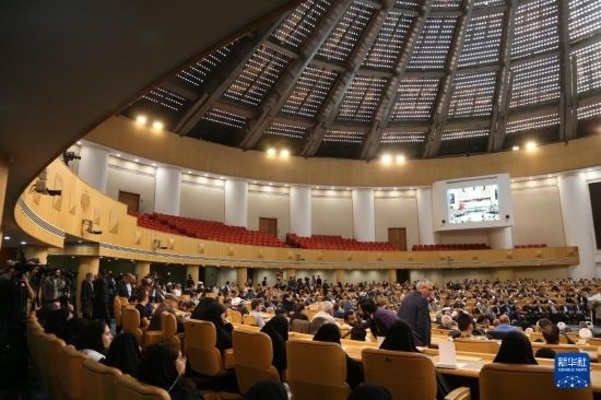 這是10月7日在伊朗首都德黑蘭拍攝的第七屆聲援巴勒斯坦兒童和青少年國際會(huì)議現(xiàn)場(chǎng)。新華社記者 沙達(dá)提 攝